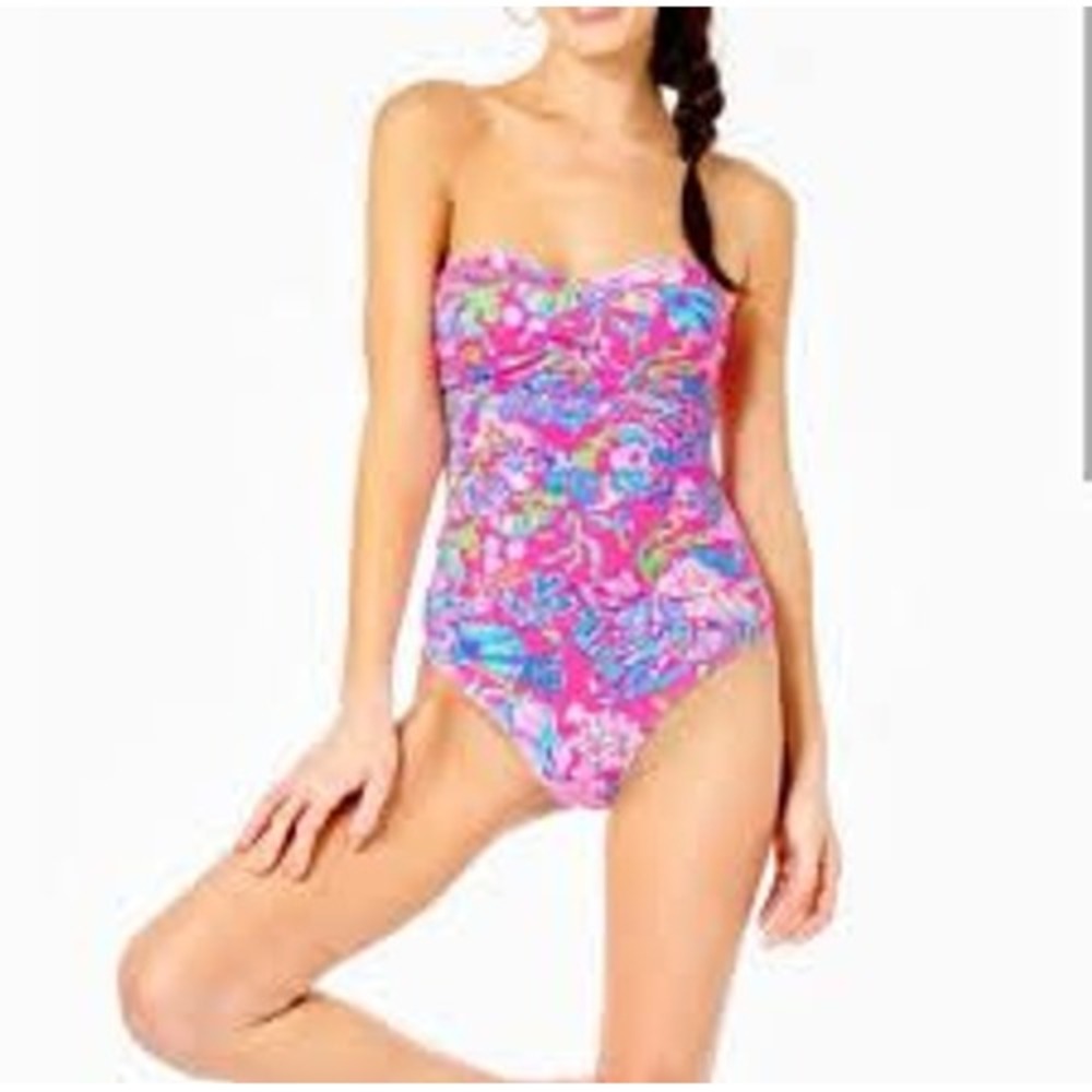 064 Lilly Pulitzer Pink Tropical Sea Life Ruched Bandeau Swimsuit (Small, EUC)